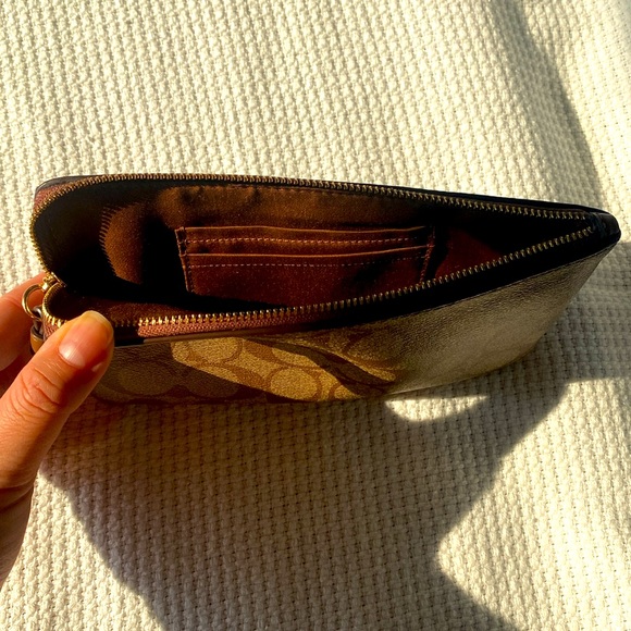 Coach Large Corner Zip Wristlet in Signature Canvas - Gold/Khaki - Picture 3 of 7